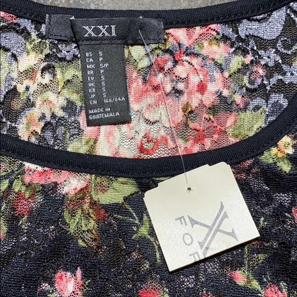 Forever 21 Floral Lace Knit Sweetheart Top Fitted Shirt - Picture 9 of 10